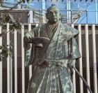 黒田武士の像