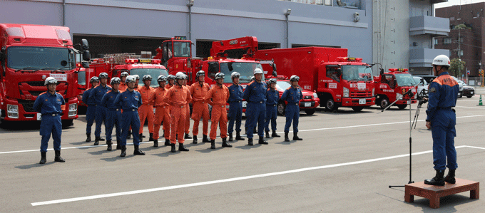 2018年7月24日（火曜日）、平成30年7月豪雨災害へ緊急消防援助隊として派遣された消防隊員24名の出発式の写真