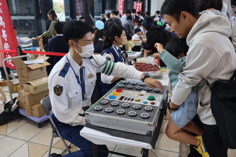 おまわりさんと遊ぼう