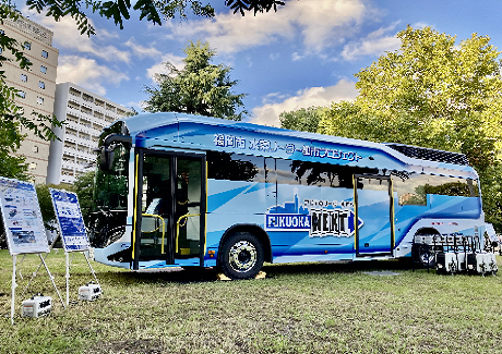 Moving eの写真