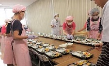 食育ランチの調理風景写真