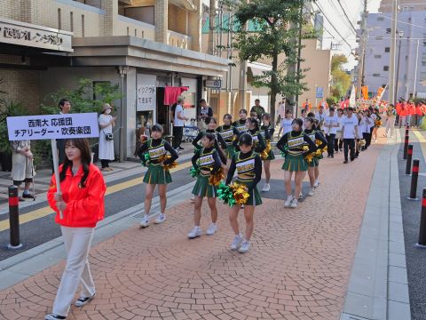 サザエさん商店街通りゆめまつりパレード1