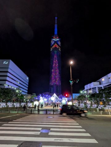 福岡タワークリスマスツリーイルミ