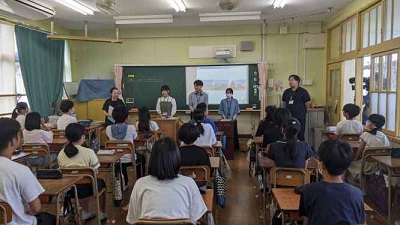 令和6年7月に実施した租税教室の風景