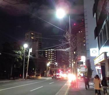 照明灯整備後の幹線道路の写真