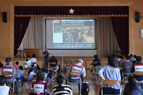 写真：熊本地震の被災者による講演会