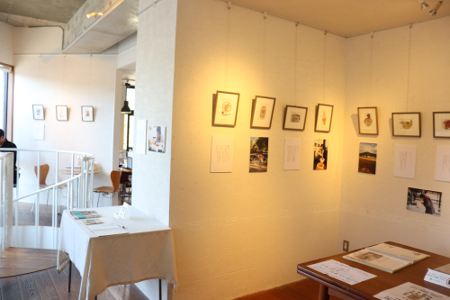 キューブリック箱崎のカフェ展示スペース