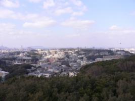 鴻巣山頂上にある展望台からの景色の写真