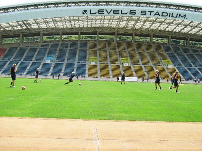 2008年北京オリンピック事前合宿で福岡市にやってきたスウェーデンの女子サッカーチームのトレーニング風景（その1）