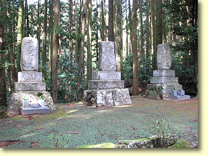 画像：小田部親子の墓