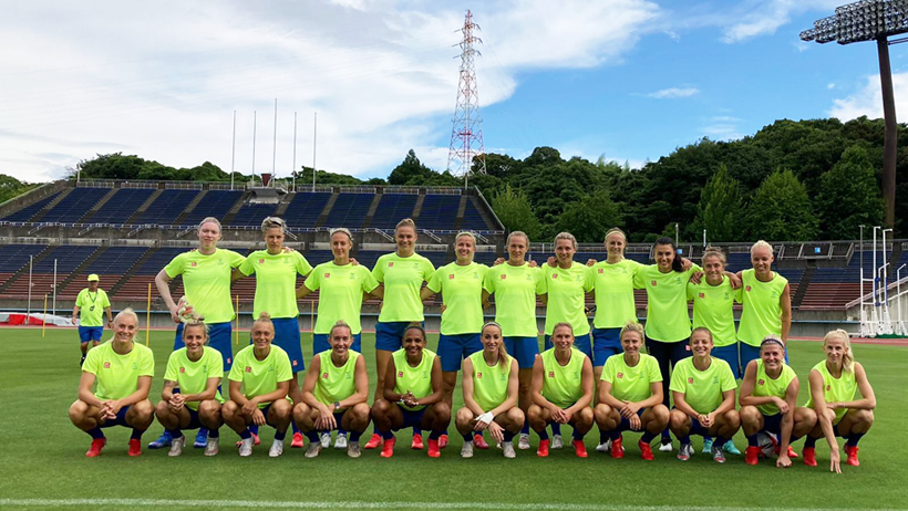 スウェーデン女子サッカーチームの写真