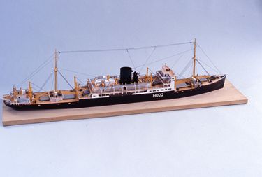 画像:引揚船模型「氷川丸」