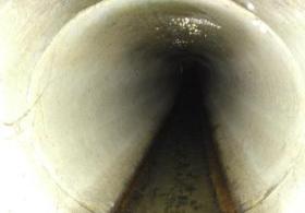 正常な下水道管内の写真