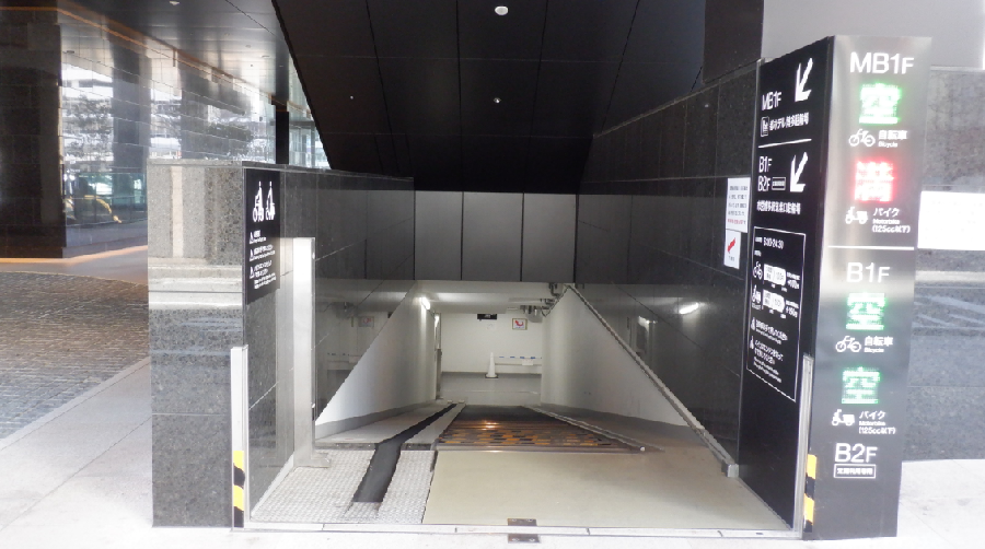 筑紫口駐輪場
