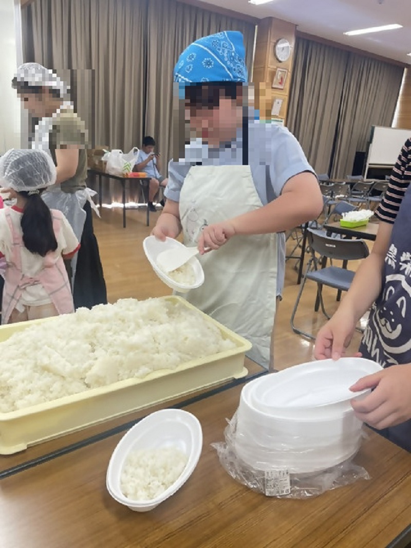 大量のご飯