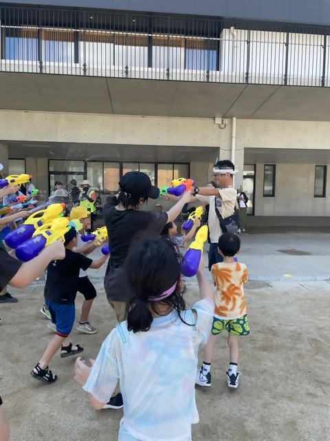 一斉に狙われてしまいました。