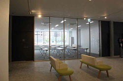 ２部屋の会議室があるひまわりひろば
