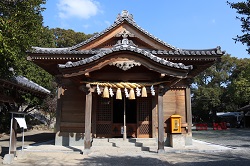 名島神社の本殿