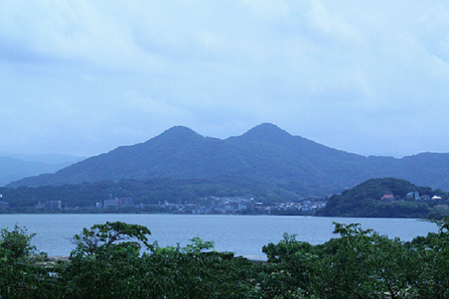 立花山・三日月山全景
