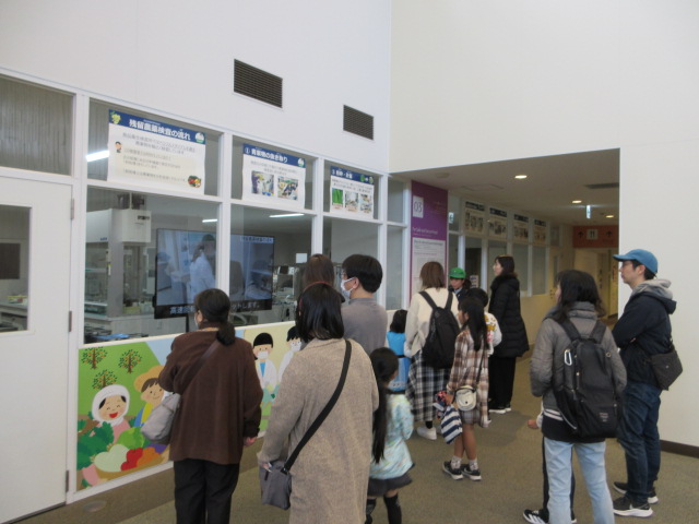 バックヤードツアーの様子１