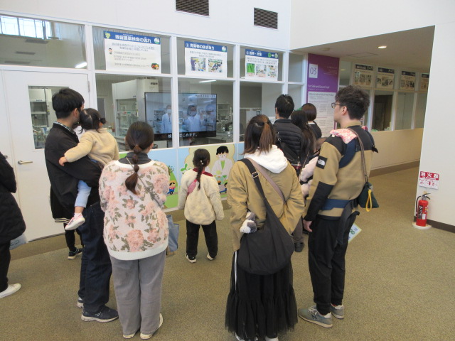 バックヤードツアーの様子１