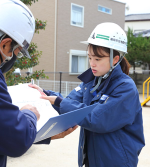 写真）平成30年度入庁　榮徳（その2）