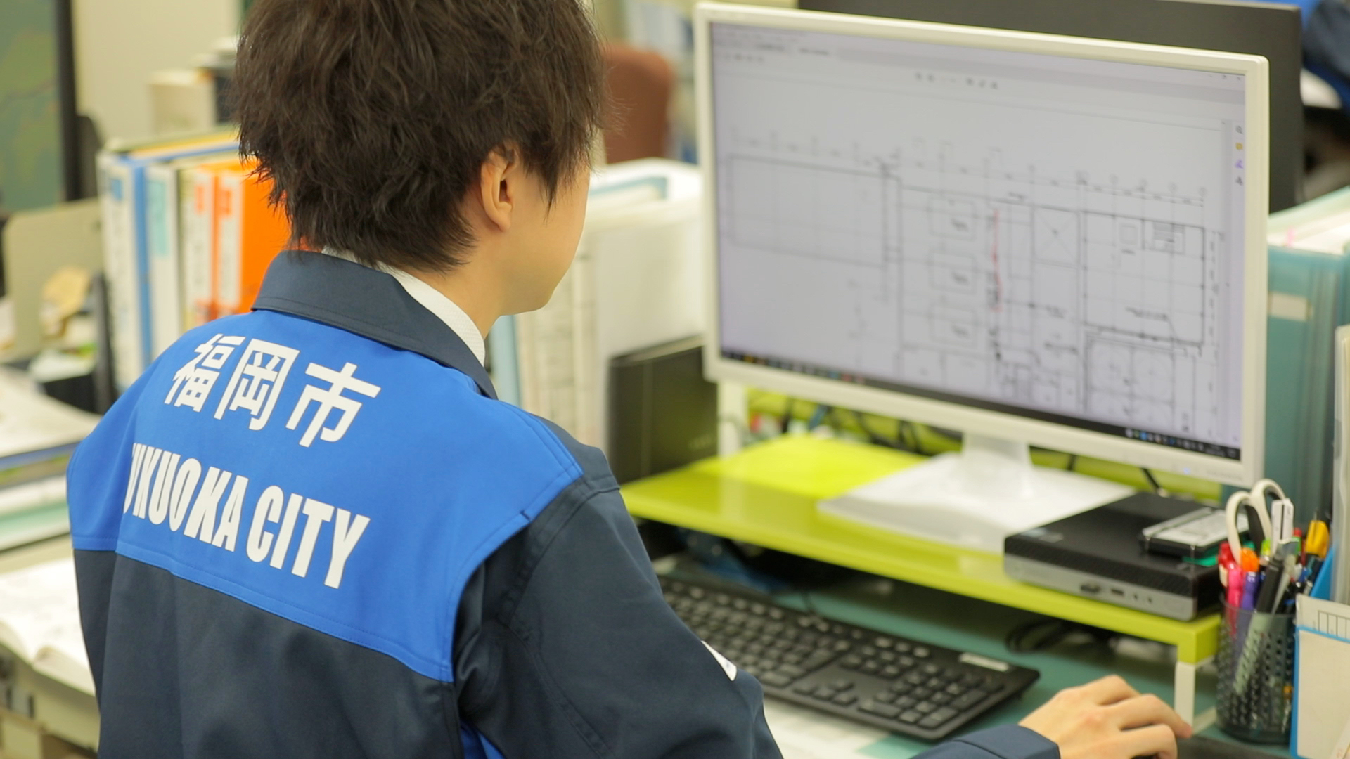 写真）行政（社会人経験者）中島（その３）