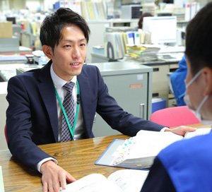 写真）平成26年度入庁　川原（その2）