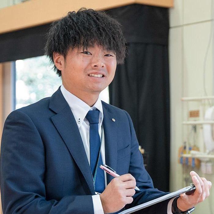 事務効率化でより良い学校へ（顔写真）