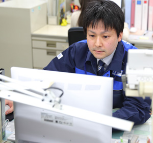 写真)平成29年度入庁 森塚(その2)
