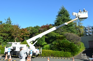 高所作業車