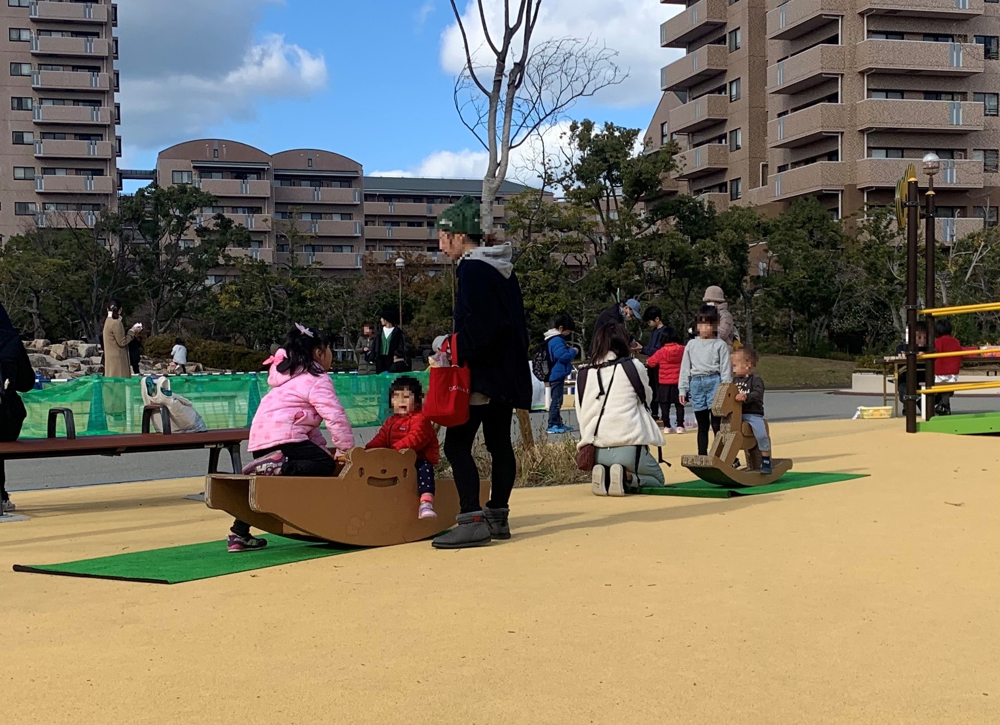 段ボール木馬