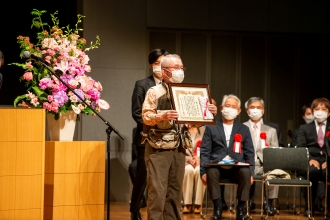 鶴田氏