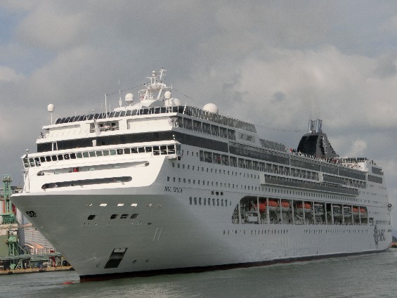 MSCリリカの全景写真