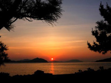 小戸ヨットハーバーの夕日の写真