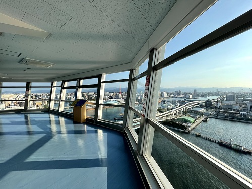 タワー展望室内