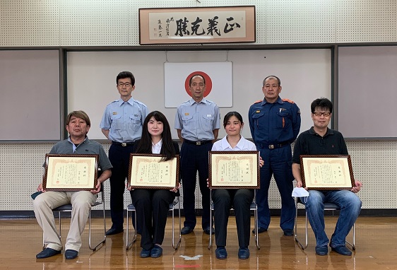 感謝状贈呈の集合写真