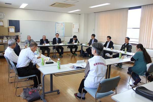懇談会の写真