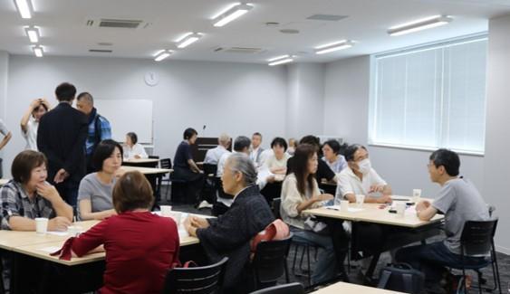交流カフェの様子