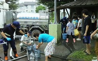 活動中の写真1