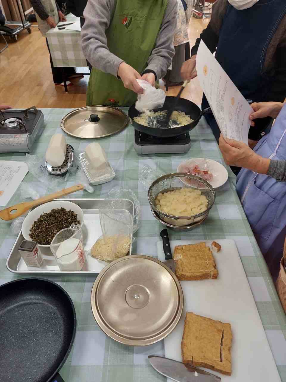 エコクッキングの様子