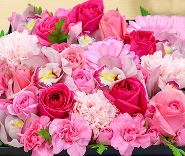 写真：北崎の花で創るフラワーボックス「箱花」箱花（ピンク系）例