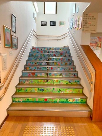 令和７年度賀茂公民館階段アート