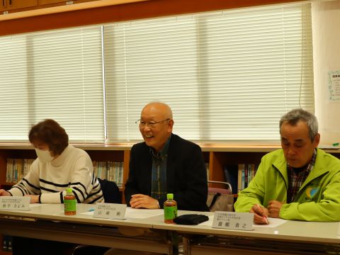画像：山崎会長が校区の取組みについてお話しされる様子