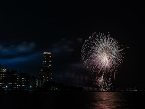 百道浜から望む花火３