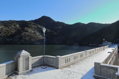 曲渕ダム湖面
