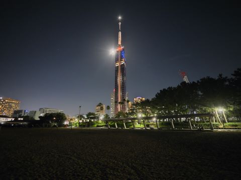 福岡タワーと中秋の名月２