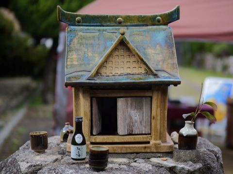 陶器の祠