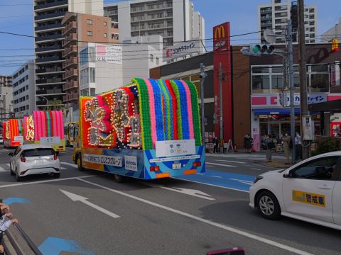 ホークスアビスパ花自動車２