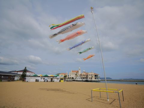こいのぼりと百道浜２